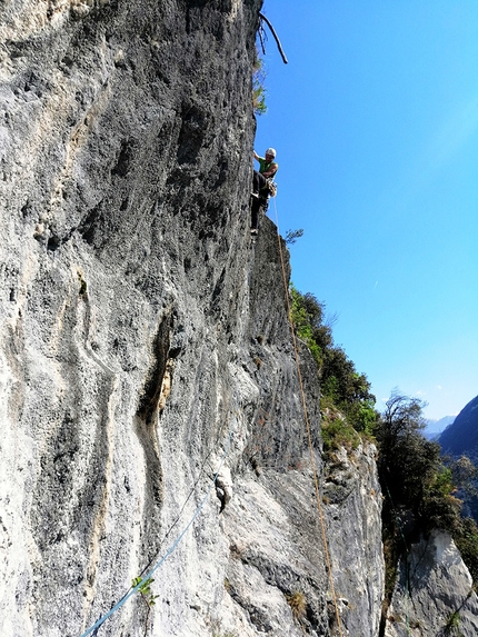 Parete San Paolo, Valle del Sarca, Matteo Rivadossi, Silvio Fieschi - Medusa alla Parete di San Paolo (Arco, Valle del Sarca): in libera su L3