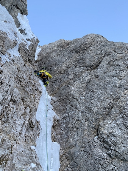 Sass dle Diesc, Fanes, Dolomites, Manuel Baumgartner, Simon Kehrer - Manuel Baumgartner and Simon Kehrer making the first ascent of Aurona, Sas dle Diesc, Fanes, Dolomites (28/11/2020)