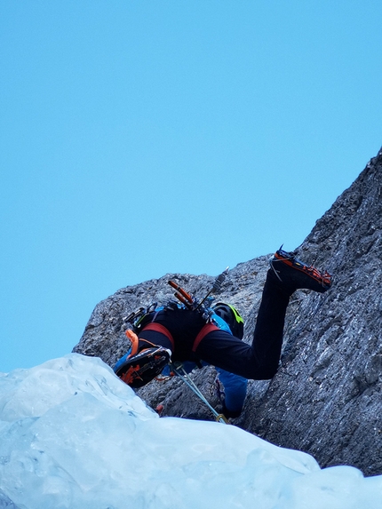 Sass dle Diesc, Fanes, Dolomites, Manuel Baumgartner, Simon Kehrer - Manuel Baumgartner and Simon Kehrer making the first ascent of Aurona, Sas dle Diesc, Fanes, Dolomites (28/11/2020)
