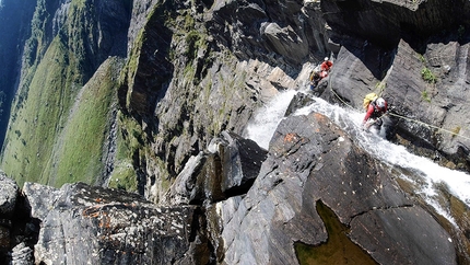 Cascate del Serio, canyoning - L'esplorazione delle Cascate del Serio effettuato dal team Vertical Water, settembre 2020