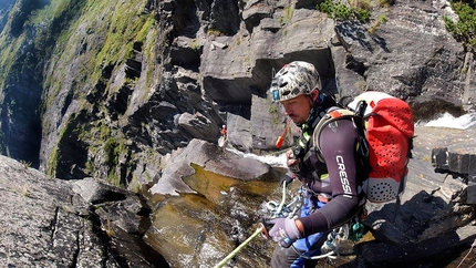 Cascate del Serio, canyoning - L'esplorazione delle Cascate del Serio effettuato dal team Vertical Water, settembre 2020