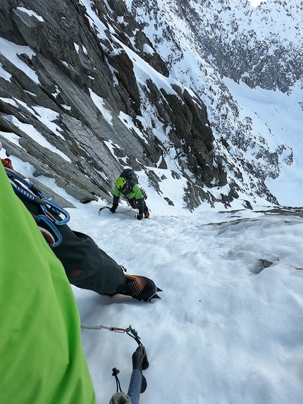 Großer Greiner, Simon Messner, Martin Sieberer, Zillertal - Simon Messner e Martin Sieberer sul Großer Greiner, Alpi dello Zillertal