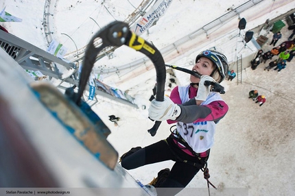 Ice Climbing World Cup 2011: Angelika Rainer and Hee Yong Park World Champions in Busteni