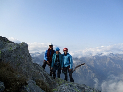 Roda Val della Neve, Val Bregaglia, Caterina Bassi, Stefano Libera, Martino Quintavalla - Martino Quintavalla, Caterina Bassi e Stefano Libera dopo la prima salita di Spettro di Brocken alla Roda Val della Neve (Val Bregaglia)