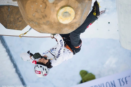 Park Hee Yong e Anna Gallyamova vincono la Ice Climbing World Cup 2011