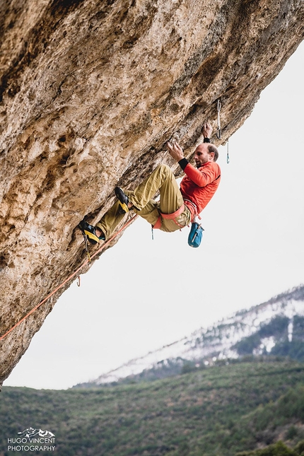 Cédric Lachat ripete Super Crackinette 9a+ a Saint Léger