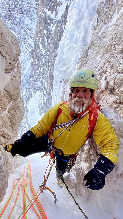 Phoenix, Monte Popera, Dolomites, Simon Gietl, Andrea Oberbacher - Andrea Oberbacher establishing Phoenix on Monte Popera in the Sexten Dolomites (Simon Gietl, Andrea Oberbacher 27/12/2020)