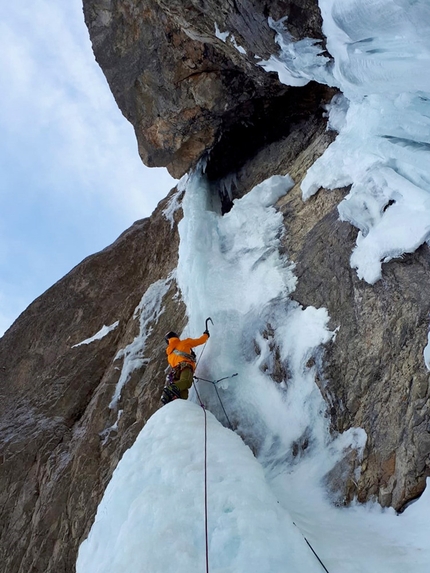 Karwendel, David Bruder, Martin Feistl - David Bruder and Martin Feistl making the first ascent of Stalingrad between Grubenkarspitze (2663m) and Plattenspitze (2492m) in the Karwendel massif in Austria.