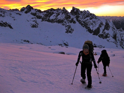 Ice climbing Val Masino - avvicinamento in Val Porcellizzo per la Goulotte Santanna (P.ta Sant'anna)