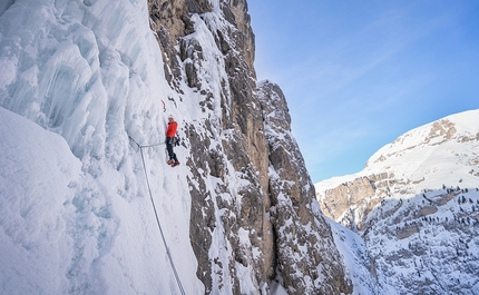 Daniel Ladurner ripete Movieland al Bletterbach e apre una variante a Teufelsgeige nelle Dolomiti