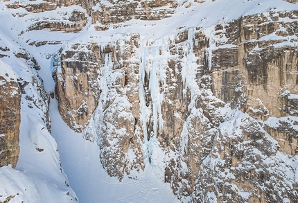 Teufelsgeige, Vallunga, Dolomiti, Daniel Ladurner - Daniel Ladurner il 09/01/2021 apre la variante iniziale di Teufelsgeige, Vallunga, Dolomiti