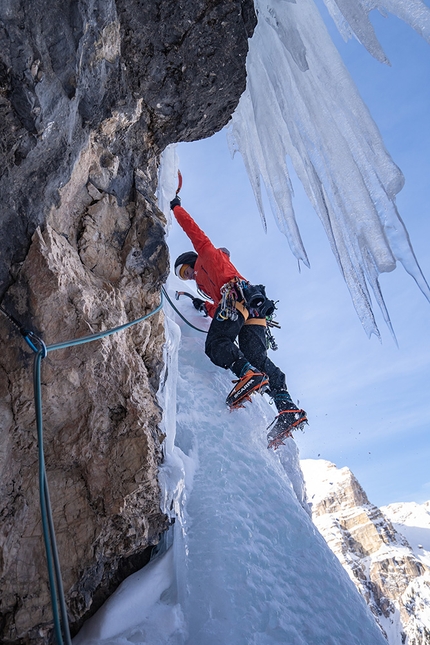 Teufelsgeige, Vallunga, Dolomiti, Daniel Ladurner - Daniel Ladurner il 09/01/2021 apre la variante iniziale di Teufelsgeige, Vallunga, Dolomiti