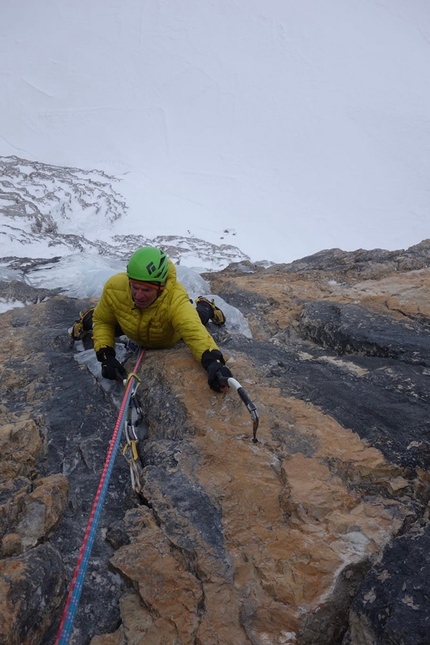 Space Shuttle, Rodelheilspitze, Dolomites - Making the first ascent of Space Shuttle on Rodelheilspitze in the Dolomites (Markus Huber, Peter Zischg, Igor Griesmair)