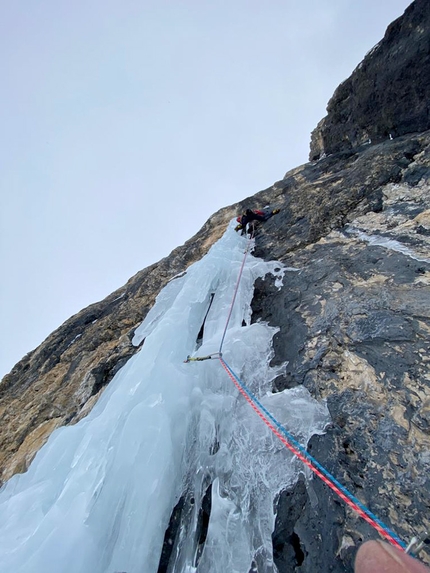 Space Shuttle, Sass dla Lùesa, Dolomiti, Markus Huber, Peter Zischg - Durante l'apertura di Space Shuttle al Sass dla Lùesa, Dolomiti (Markus Huber, Peter Zischg, Igor Griesmair)