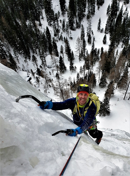 Sass Dlacia, Alta Badia, Dolomiti, Marcello Cominetti, Giorgio Manica - Giorgio Manica in arrivo alla seconda sosta di Stratos sul Sas Dlacia nelle Dolomiti