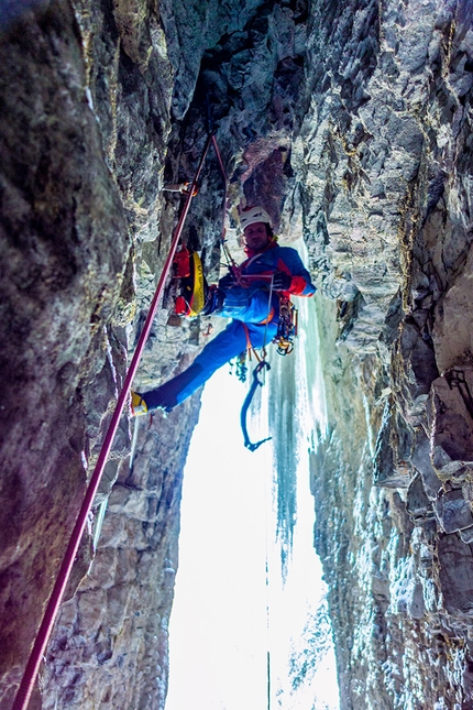 Lauterbrunnental, Exocet, Dani Arnold, Roger Schäli - Roger Schäli apre Exocet a Lauterbrunnen in Svizzera