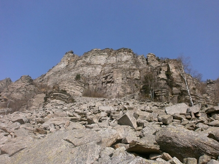 Rocca Parey, Val Sangone - Rocca Parei, solare parete di gneiss in Val Sangone a pochi chilometri da Torino
