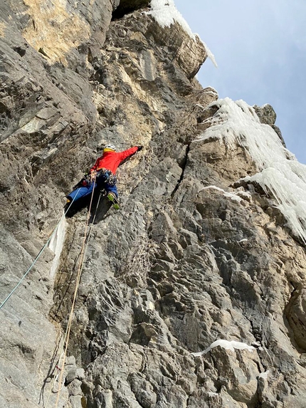 Roger Schäli, Marcel Schenk - Roger Schäli and Marcel Schenk making the first ascent of Lila Luna which acts as a direct start to Sot la sesa at Mulegns, January 2021