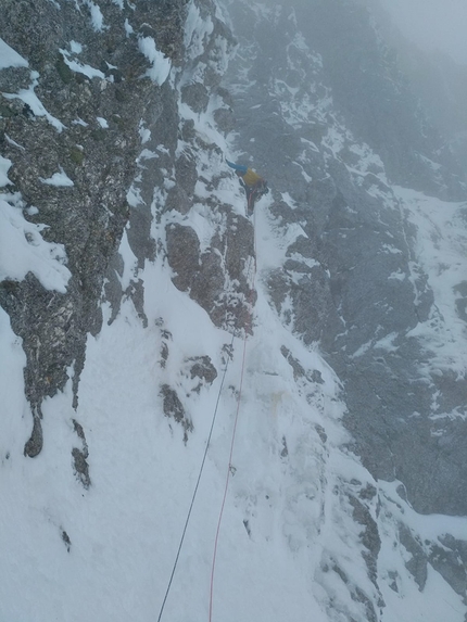 Cimon di Palantina, Alpago, Andrea Gamberini, Giovanni Zaccaria - Durante l'apertura di Piatto d'Argento al Cimon di Palantina in Alpago (Andrea Gamberini, Giovanni Zaccaria 05/02/2021)