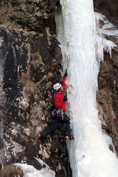 Ice climbing and dry tooling in Val di Fassa, Dolomites - Martin climbing Senza Nome
