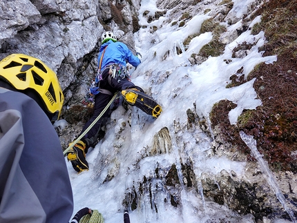 Cimon di Palantina, Alpago, Matteo Pilon, Florian Faessler, Rostyslav Shevchenko - L'apertura di L'insostenibile leggerezza dell’essere sulla parete nord di Cimon di Palantina in Alpago (Florian Faessler, Matteo Pilon, Rostyslav Shevchenko 21/02/2021)