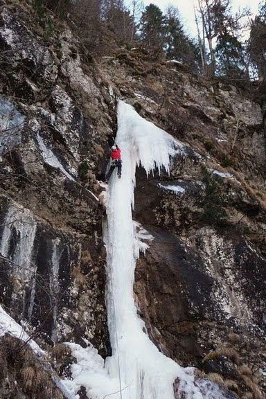 Ice climbing and dry tooling in Val di Fassa, Dolomites - Martin climbing Senza Nome