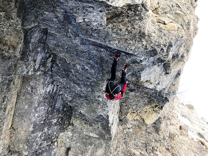 Valle di Daone, Valneda, L’Ira di Giò, Matteo Rivadossi, Simone Monecchi - Matteo Rivadossi a vista su L4, terzo scaverno de L’Ira di Giò in Valneda (Val Daone)