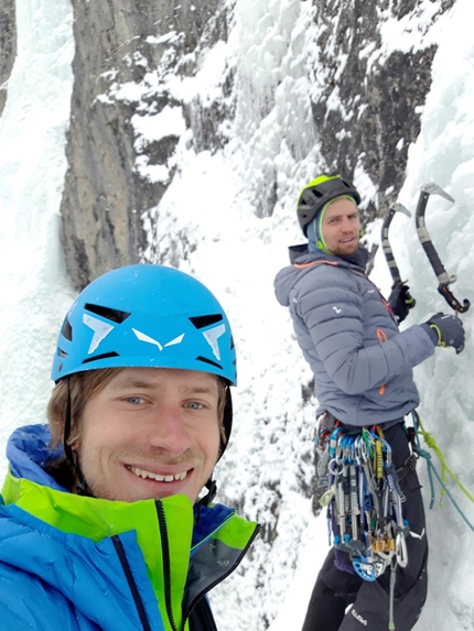 Simon Messner, Martin Sieberer, Eremit, Pinnistal, Stubaital - Simon Messner and Martin Sieberer making the first ascent of Eremit in Pinnistal (Stubaital, Austria) in February 2021