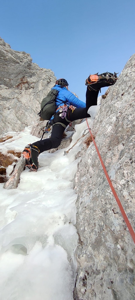 Pizzo Deta, Dolce Ricordo, Giovanni Maria Cianfarani, Massimiliano Facco, Luca Gasparini - Durante l'apertura di Dolce Ricordo al Pizzo Deta nell'Appennino Centrale (Giovanni Maria Cianfarani, Massimiliano Facco, Luca Gasparini 03/03/2021)