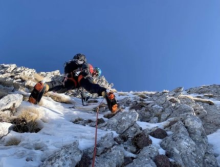 Pizzo Deta, Dolce Ricordo, Giovanni Maria Cianfarani, Massimiliano Facco, Luca Gasparini - Durante l'apertura di Dolce Ricordo al Pizzo Deta nell'Appennino Centrale (Giovanni Maria Cianfarani, Massimiliano Facco, Luca Gasparini 03/03/2021)