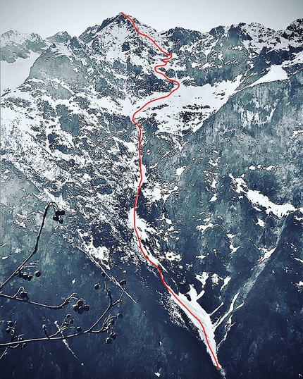 La Cathédrale ski descent on Rochers du Rochail by Paul Bonhomme, Xavier Cailhol