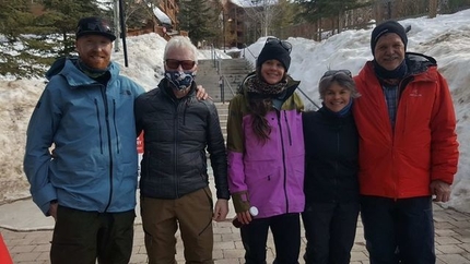 Mount Nelson, Canada, Christina Lustenberger, Ian McIntosh - Christina Lustenberger & Ian McIntosh con i genitori dopo la prima discesa con gli sci di Mount Nelson in Canada il 04/03/2021