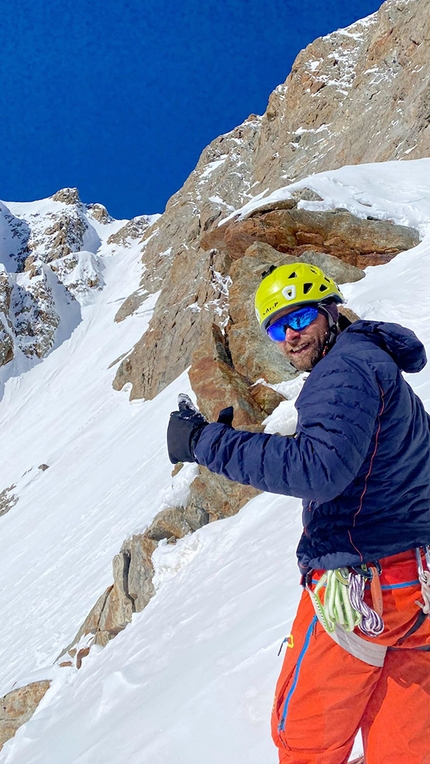 Tête Carrée, Mont Blanc, Paul Bonhomme, Vivian Bruchez - Paul Bonhomme and Vivian Bruchez skiing 'La Testa tra le stelle' on the SE Face of Tête Carrée in the Mont Blanc massif