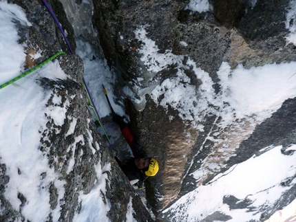 Usa e Canada Ice Climbing Connection - Repentance L2, Cathedral ledge, North Conway, New Hampshir