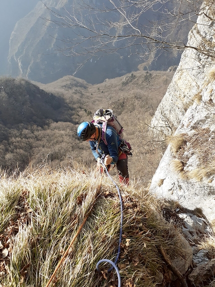 Monte Pubel, Valsugana, Francesco Leardi, Fausto Maragno - Durante l'apertura di Il mondo parallelo di Aki sulla parete dell’Edera al Monte Pubel in Valsugana