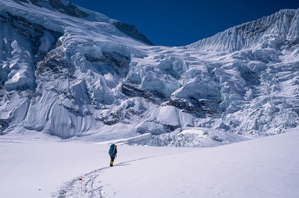 Alex Txikon - Alex Txikon durante la spedizione invernale al Manaslu 