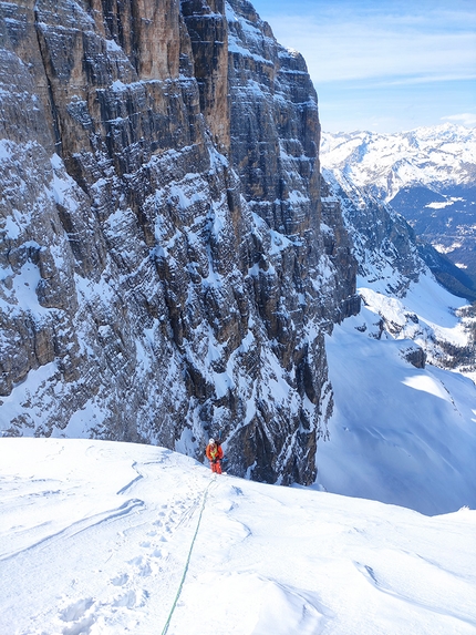 Dolomiti di Brenta, Cima Margherita, Canale Merzbacher, Andrea Cozzini, Claudio Lanzafame - Claudio Lanzafame sull'uscita in cima a Cima Margherita nelle Dolomiti di Brenta