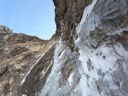 Lago di Braies, Dolomiti, Croda del Becco, Manuel Baumgartner, Daniel Töchterle - Durante la prima salita di Zahnlos alla Croda del Becco nelle Dolomiti (Manuel Baumgartner, Daniel Töchterle 07/03/2021)