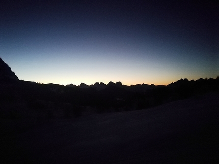 Civetta, Dolomiti, Torre d’Alleghe, Nicola Tondini, Lorenzo D'Addario - Alba in Civetta, Dolomiti, prima della invernale di Dulcis in fundo