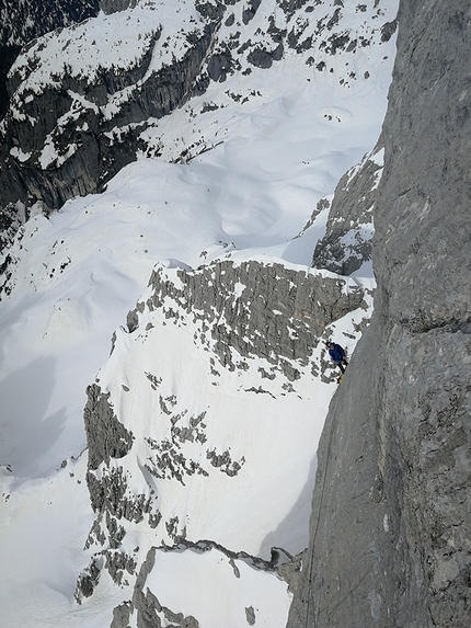 Civetta, Dolomiti, Torre d’Alleghe, Nicola Tondini, Lorenzo D'Addario - Lorenzo D'Addario su Dulcis in fundo alla Torre d’Alleghe in Civetta, Dolomiti