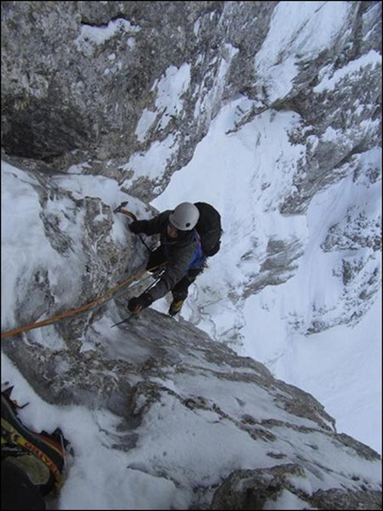 Slovenian winter climbing 2010/2011 - Nejc and Rok Kurinčič on icy Planja North Face