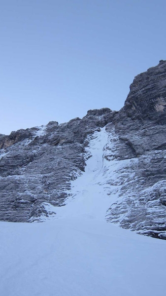 Slovenian winter climbing 2010/2011 - The lower part of Sanjski ozebnik, Triglav.