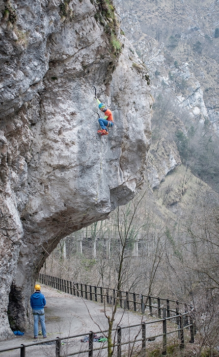 Val Colvera total dry tooling - Val Colvera: Silvio Stefani su La Prua 