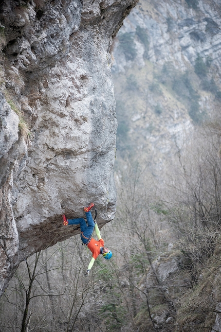 Val Colvera total dry tooling - Val Colvera: Silvio Stefani su La Prua 