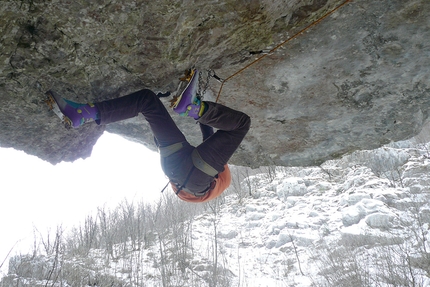 Val Colvera total dry tooling - Val Colvera: Emanuele Bertossi su Il Maratoneta