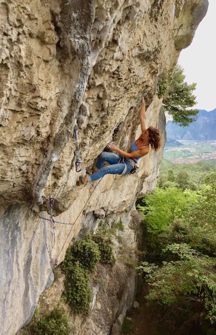 Laura Giunta - Laura Giunta libera Ebony, 7c, Terra Promessa, Arco