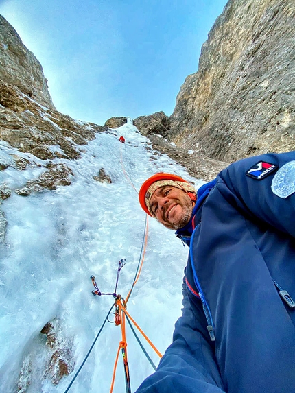 Cimon della Pala, Pale di San Martino, Dolomiti, Emanuele Andreozzi, Matteo Faletti - Matteo Faletti assicura Emanuele Andreozzi su Elements of Life al Cimon della Pala, Pale di San Martino, Dolomiti