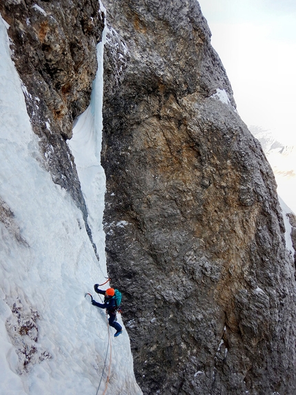 Cimon della Pala, Pale di San Martino, Dolomiti, Emanuele Andreozzi, Matteo Faletti - Matteo Faletti segue su Elements of Life al Cimon della Pala, Pale di San Martino, Dolomiti