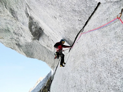 Aiguille de Pélerins: John McCune e Will Sim aprono Above and Beyond