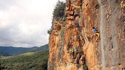 Arrampicata: Cuba, Cayman e la falesia di Quirra in Sardegna